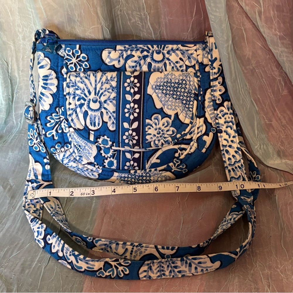 Vera Bradley small crossover